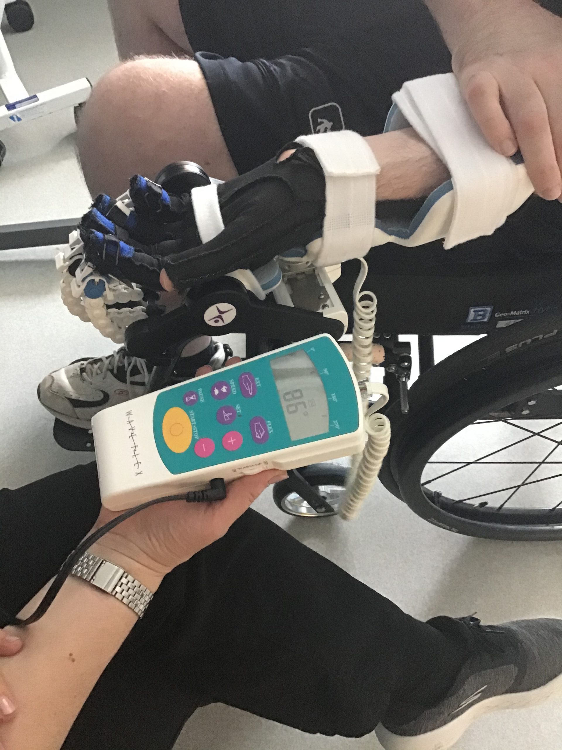 Hand CPM Machine - Medical Device Fingers For Continuous Passive Motion ...